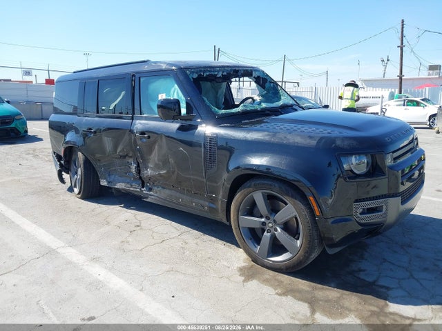 2024 Land Rover Defender 130 P400 Outbound