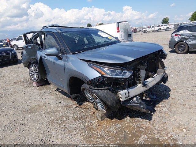2021 TOYOTA HIGHLANDE PLATINUM
