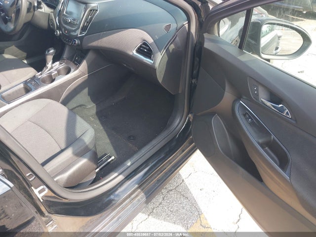 صورة 5 لـ 2017 Chevrolet CRUZE LT AUTO
