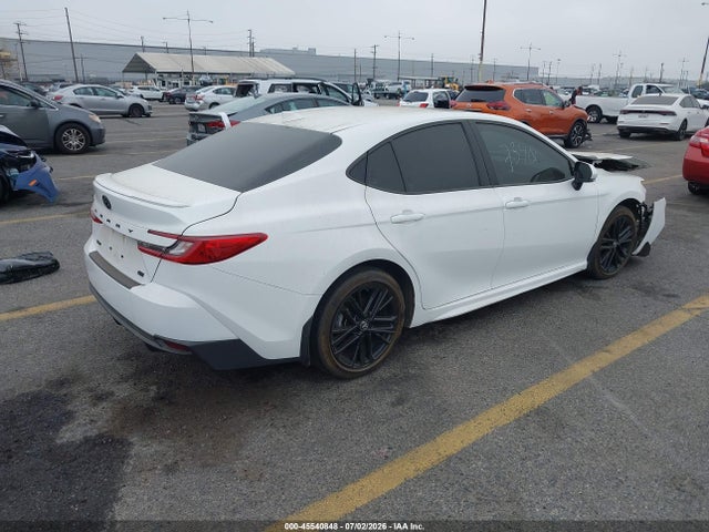 2025 Toyota CAMRY SE photo 4