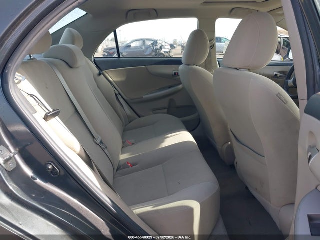 2013 Toyota COROLLA LE 照片 8