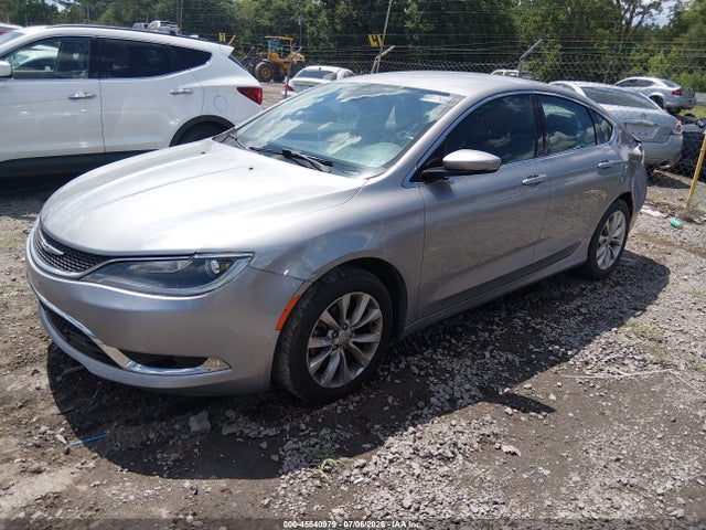 2015 Chrysler 200 C — фото 2