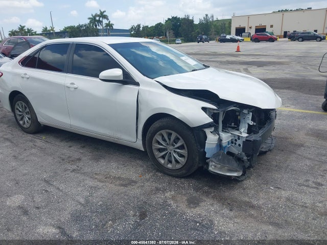 2017 TOYOTA CAMRY LE