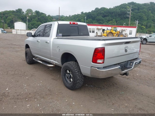 2013 RAM 1500 SLT — фото 3