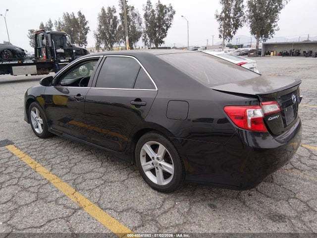 2013 Toyota CAMRY SE — фото 3