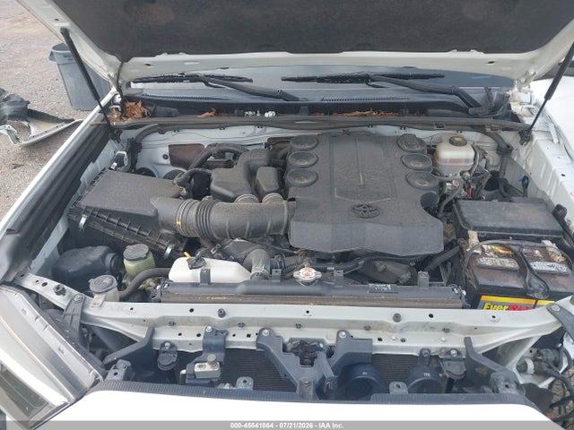 2019 TOYOTA 4RUNNER SR5 10