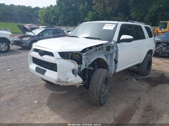2019 TOYOTA 4RUNNER SR5 6
