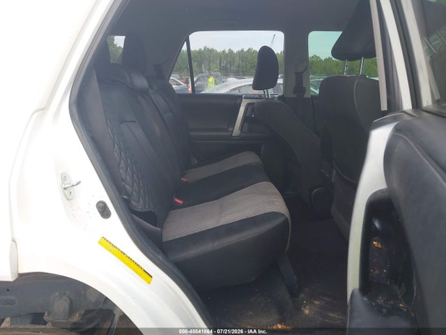 2019 TOYOTA 4RUNNER SR5 8