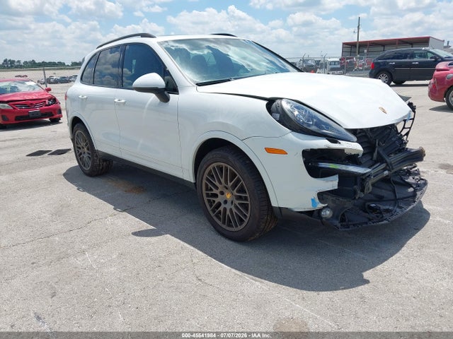 2017 PORSCHE CAYENNE PLATINUM EDITION