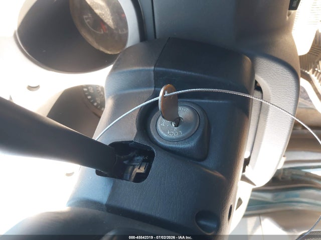 2002 Nissan FRONTIER SE-V6 缩略图 11