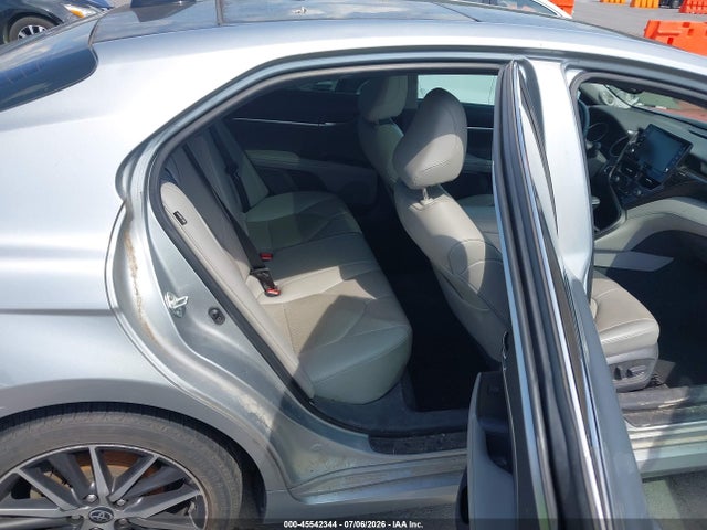 2021 TOYOTA CAMRY XLE AWD 8