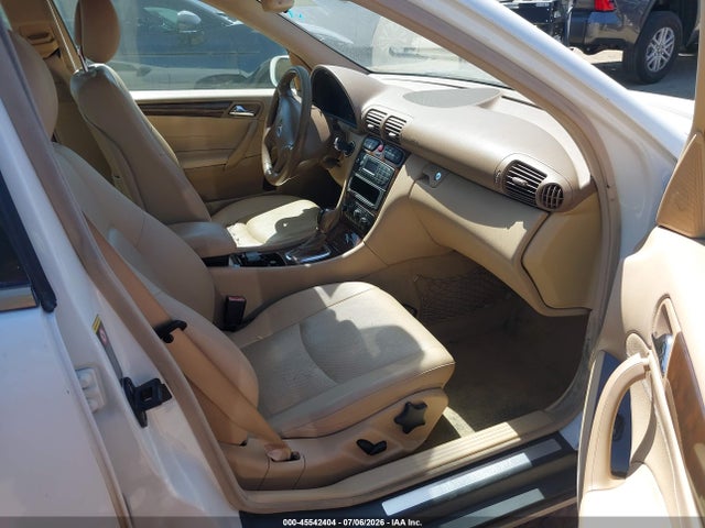 صورة 5 لـ 2003 Mercedes-BENZ C 240