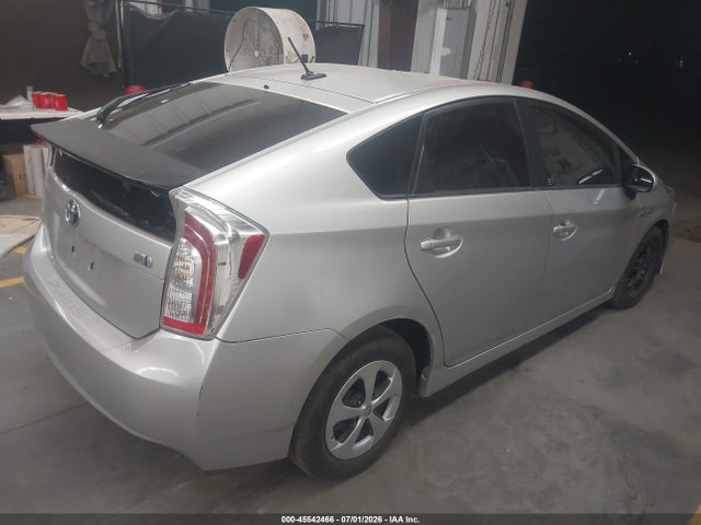 2014 Toyota PRIUS THREE 照片 4