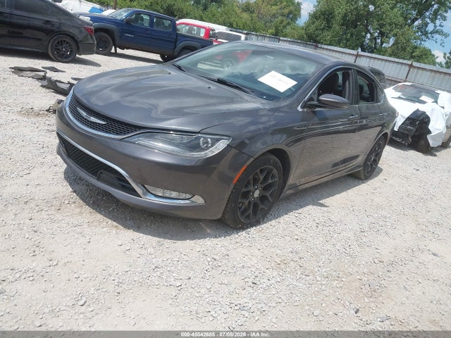 2015 Chrysler 200 C 照片 2