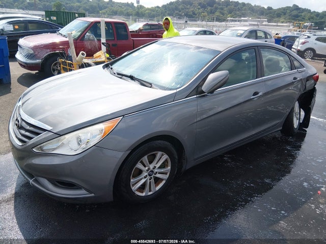 2013 Hyundai SONATA GLS 照片 2
