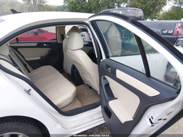 صورة 8 لـ 2011 Volkswagen JETTA 2.5L SE
