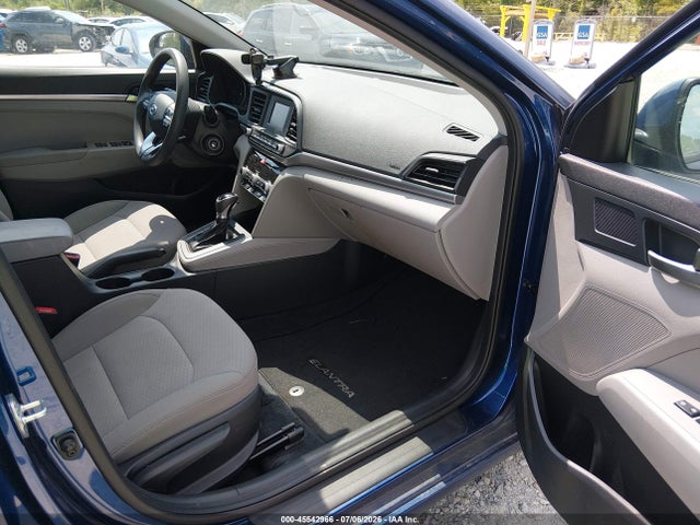 2020 HYUNDAI ELANTRA SE 5