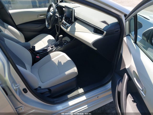 2020 Toyota COROLLA LE photo 5