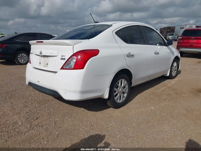 2017 Nissan VERSA 1.6 SV — фото 4