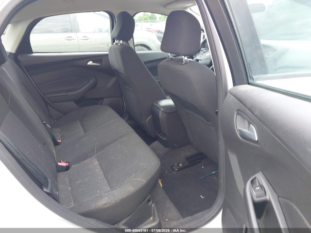 صورة 8 لـ 2015 FORD FOCUS SE