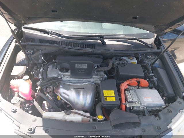 صورة 10 لـ 2014 Toyota CAMRY HYBRID LE