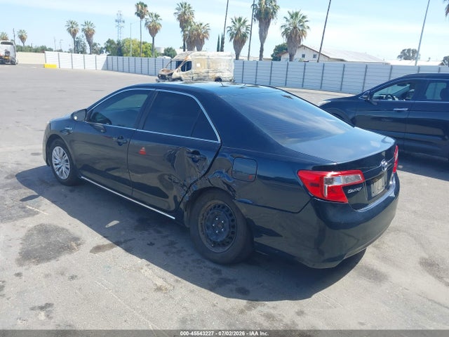 صورة 3 لـ 2014 Toyota CAMRY HYBRID LE