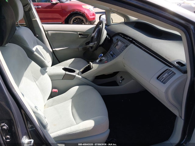 2012 Toyota PRIUS TWO photo 5