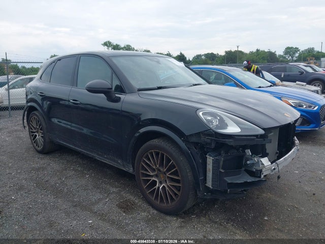 2023 Porsche Cayenne Platinum Edition