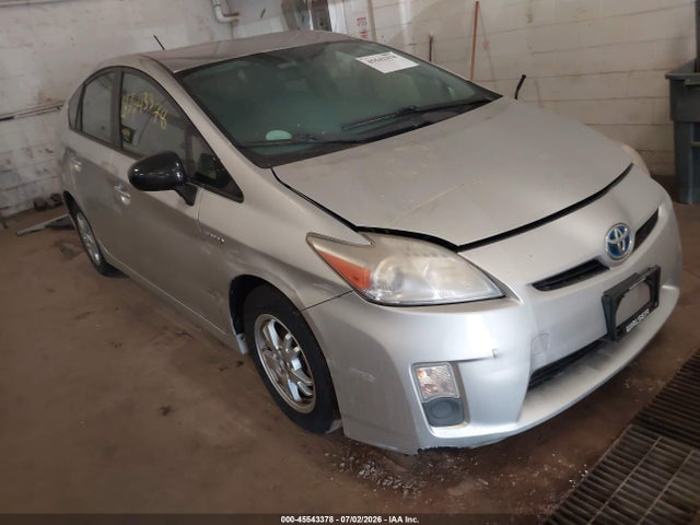 2011 TOYOTA PRIUS THREE