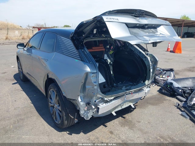 2025 CADILLAC OPTIQ SPORT 2 AWD 3