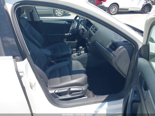 صورة 5 لـ 2017 Volkswagen JETTA 1.4T SE