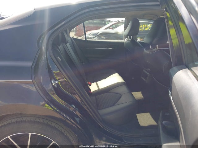 صورة 8 لـ 2018 Toyota CAMRY SE