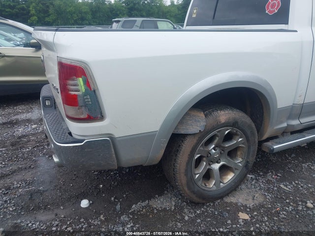 2017 RAM 1500 LARAMIE 4X4 5'7 BOX — фото 6