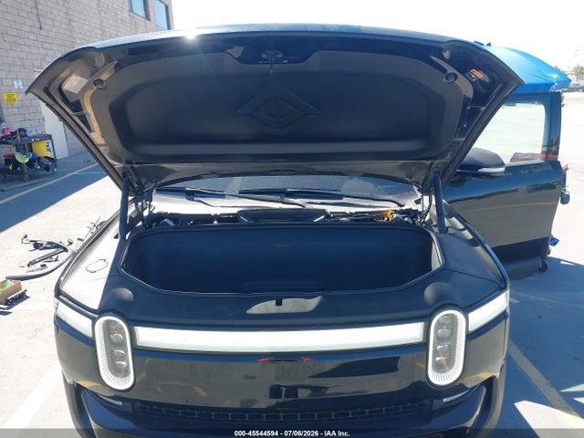 2023 Rivian R1T ADVENTURE QUAD MOTOR LARGE PACK photo 10