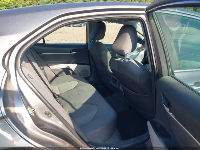 2018 Toyota CAMRY LE 照片 8