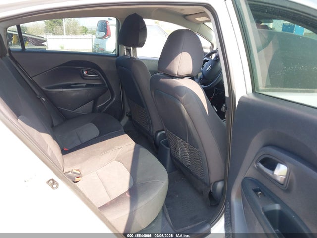 صورة 8 لـ 2016 KIA RIO LX