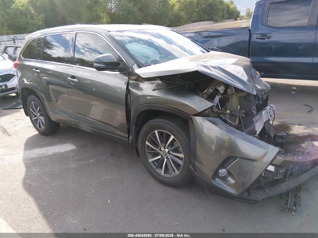 2017 TOYOTA HIGHLANDE XLE