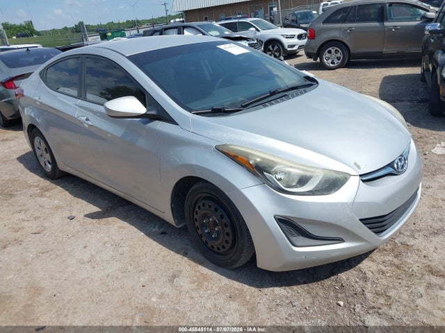 2016 HYUNDAI ELANTRA SE