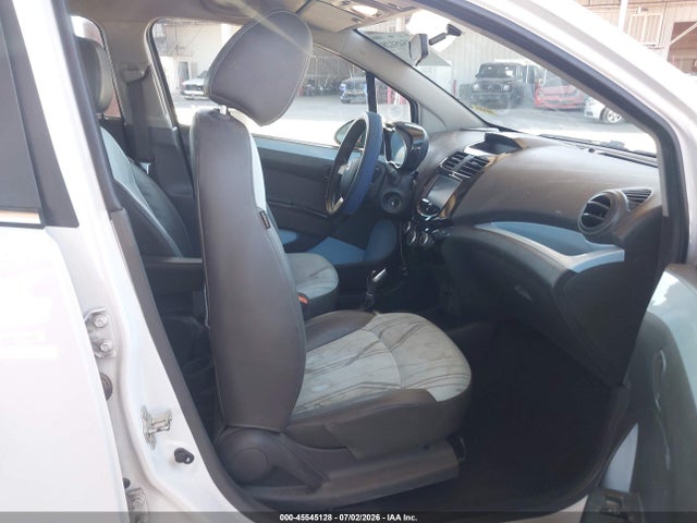 2015 Chevrolet SPARK EV 1LT — фото 5