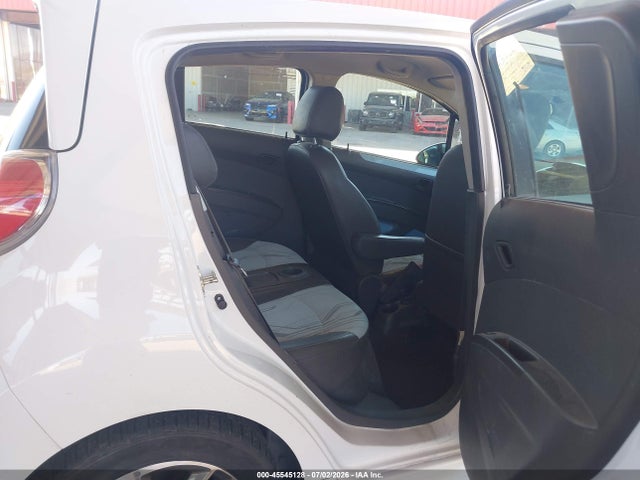2015 Chevrolet SPARK EV 1LT — фото 8