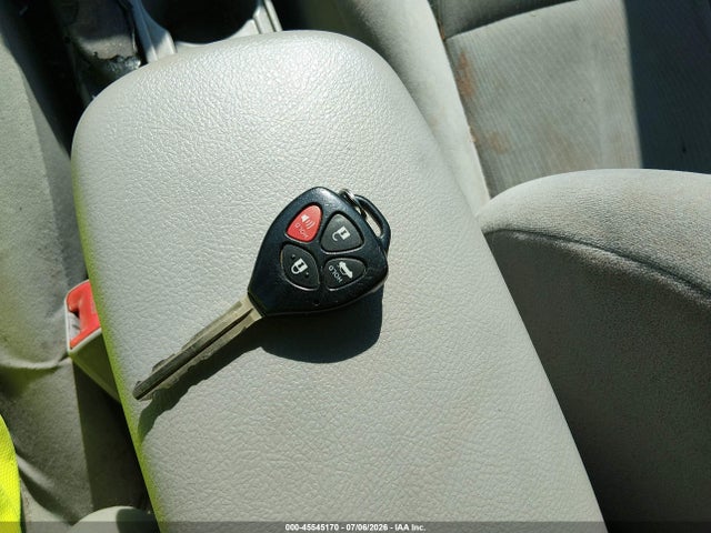 2013 Toyota COROLLA LE — миниатюра 11