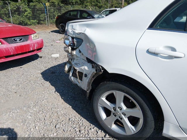 2013 Toyota COROLLA LE 照片 6