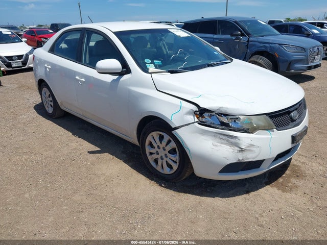 2010 KIA FORTE LX — фото 1