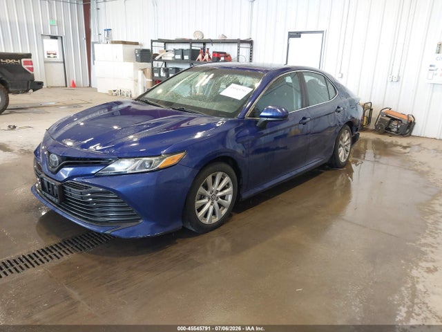 2018 Toyota CAMRY LE — фото 2