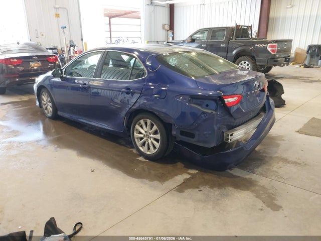 2018 Toyota CAMRY LE — фото 3