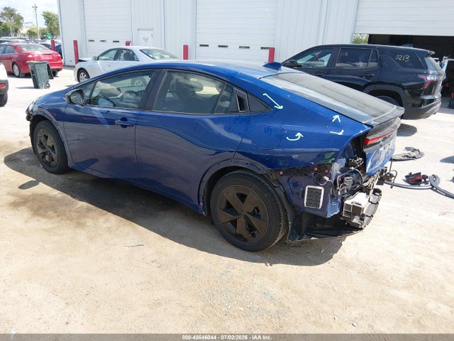 2023 Toyota PRIUS LE — фото 3
