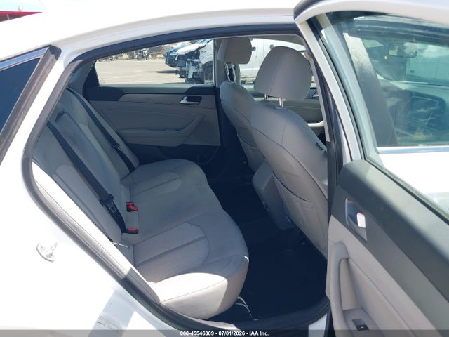 صورة 8 لـ 2018 Hyundai SONATA HYBRID SE