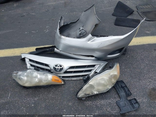 صورة مصغرة 12 لـ 2013 Toyota COROLLA LE