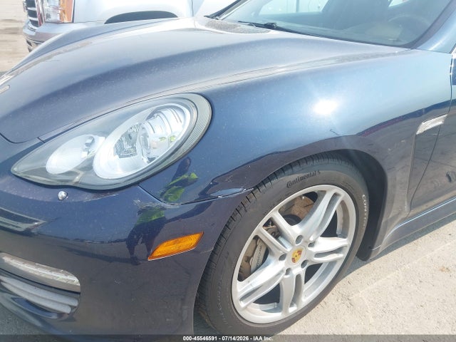 2010 Porsche PANAMERA 4S — миниатюра 17
