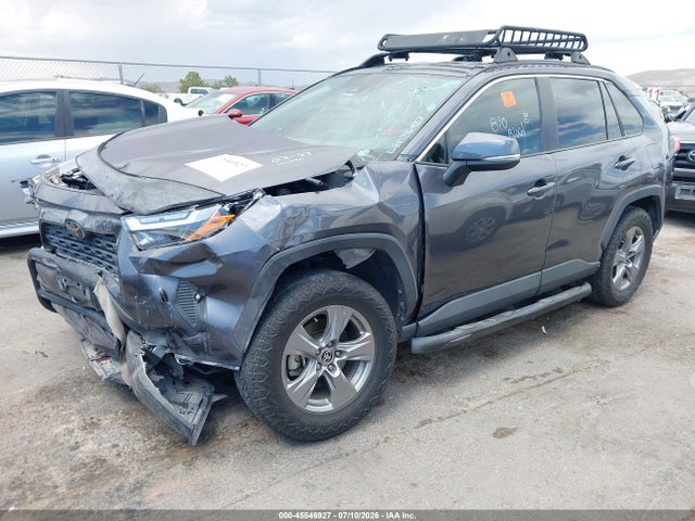 2022 TOYOTA RAV4 XLE 2